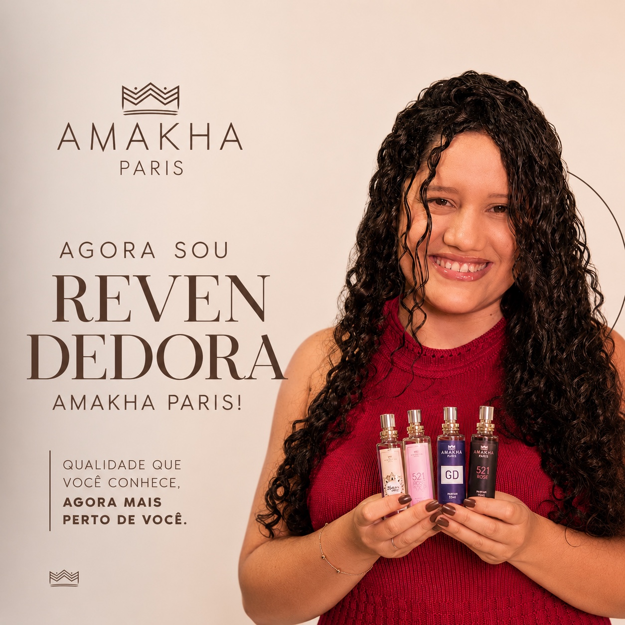 Larissa Fernanda com perfumes Amakha Paris